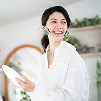 間々田佳子監修 icoelle イコエル フェイシャルネックリフト